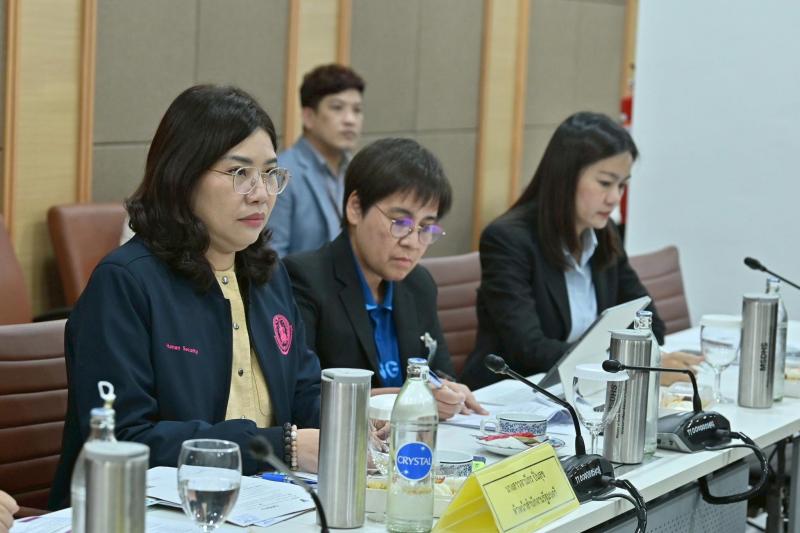 รมว.พม. เป็นประธาน�