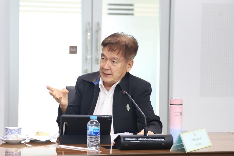 นางจตุพร โรจนพานิ�