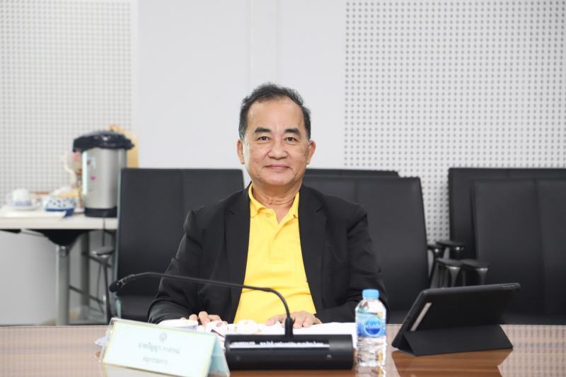 นางจตุพร โรจนพานิ�