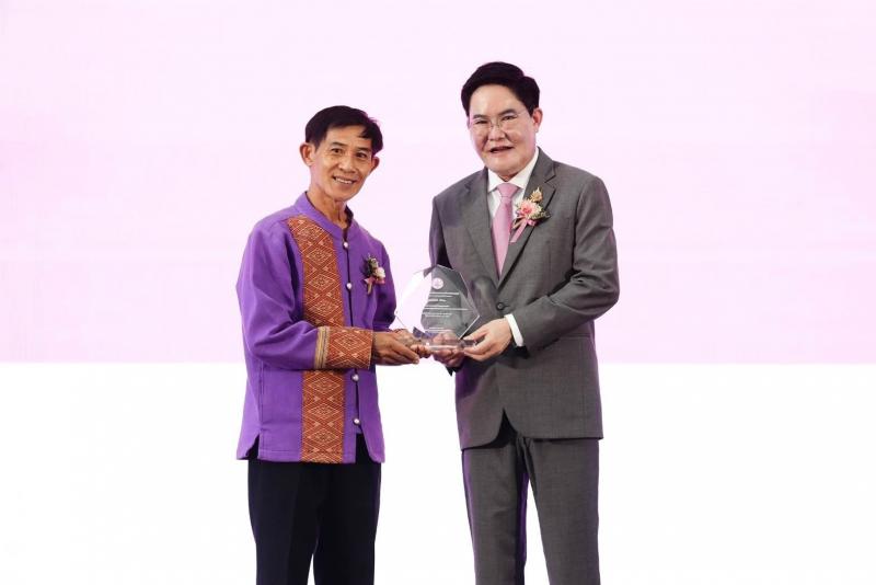 รมว.พม. เป็นประธาน�