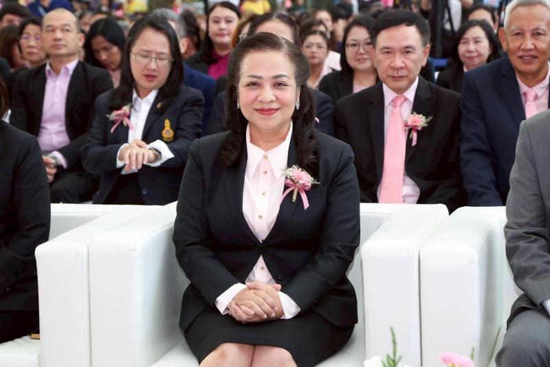 รมว.พม. เป็นประธาน�
