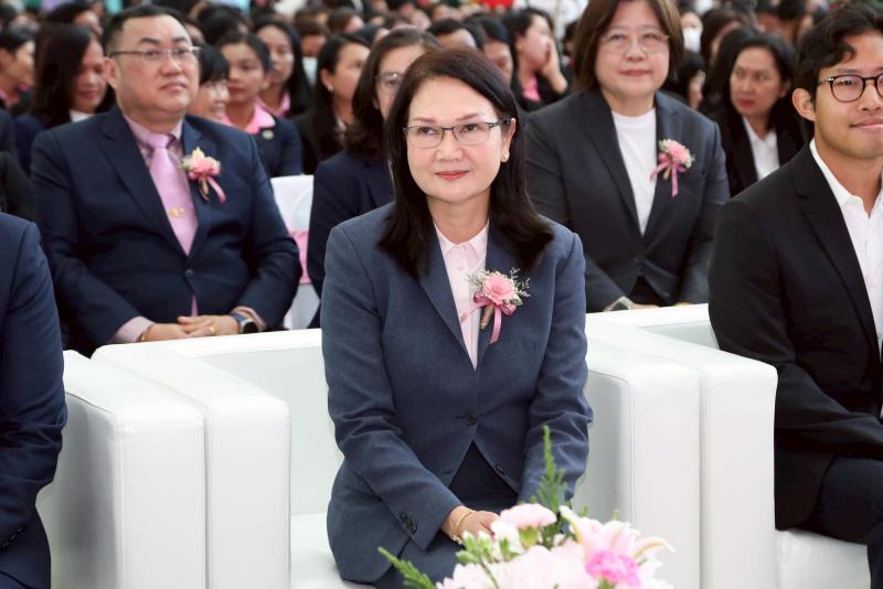 รมว.พม. เป็นประธาน�