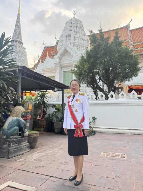นางสาวนภาพร  เมฆาผ