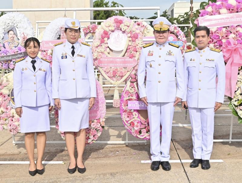นายอัครา พรหมเผ่า 
