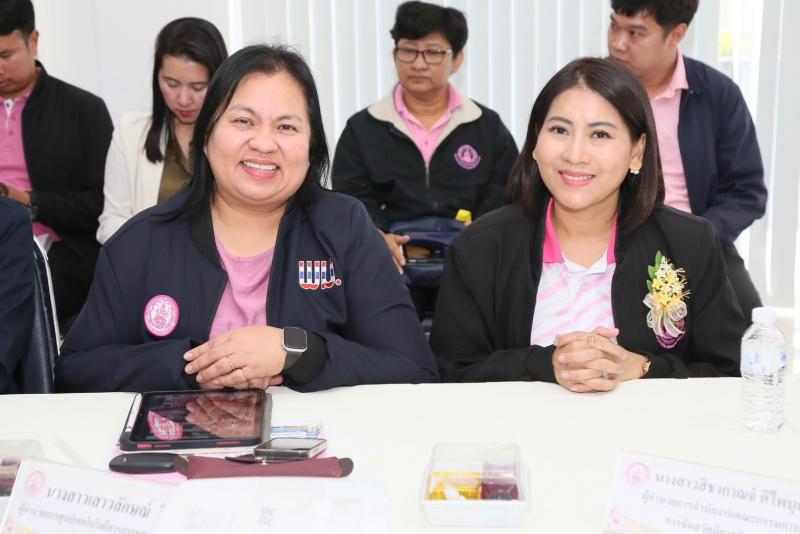 ปลัด พม. ร่วมประชุ�