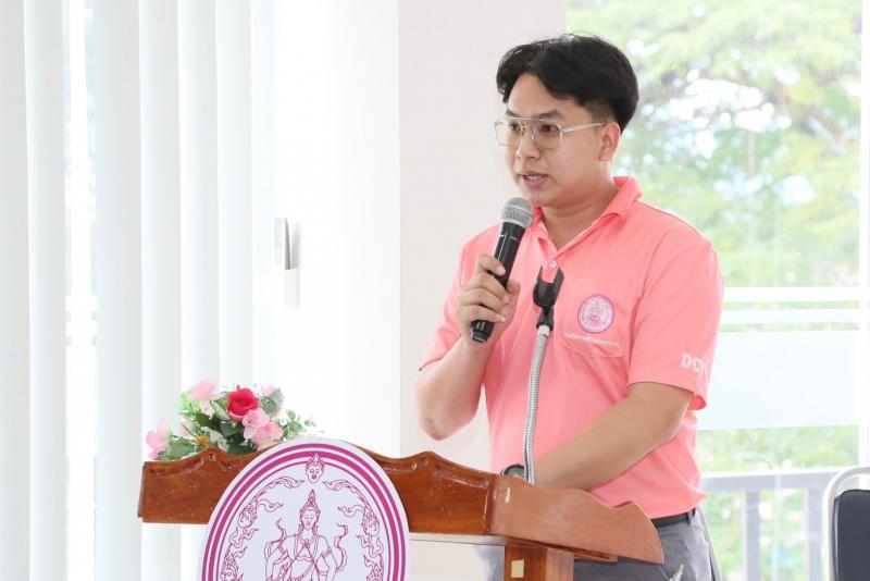 ปลัด พม. ร่วมประชุ�