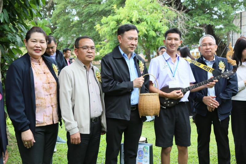 ปลัด พม. ร่วมประชุ�
