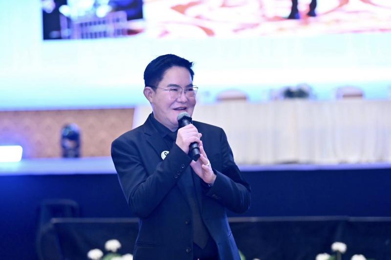 รมว.พม. มอบแนวทางก�