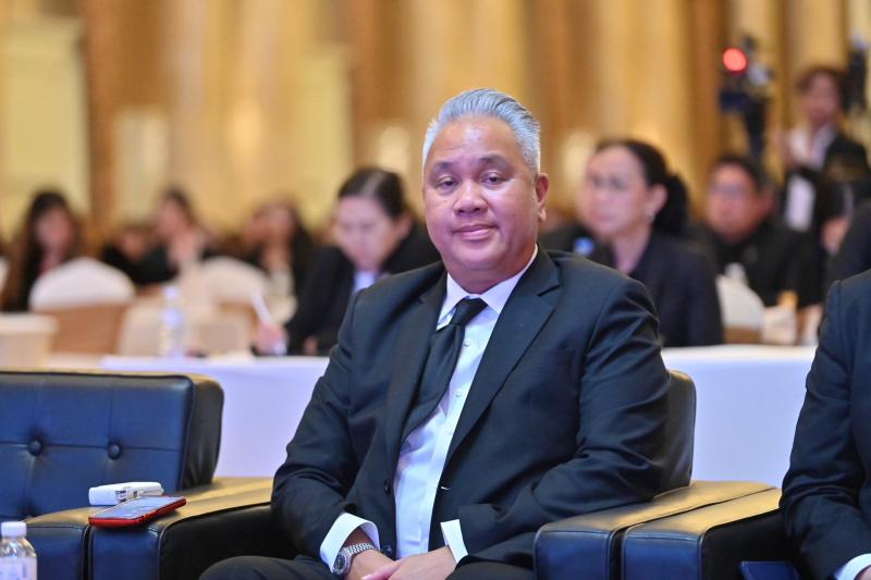 รมว.พม. มอบแนวทางก�