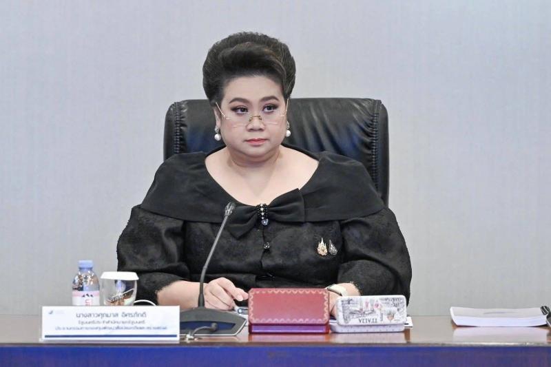 นางสาวชวนชม จันทะ�