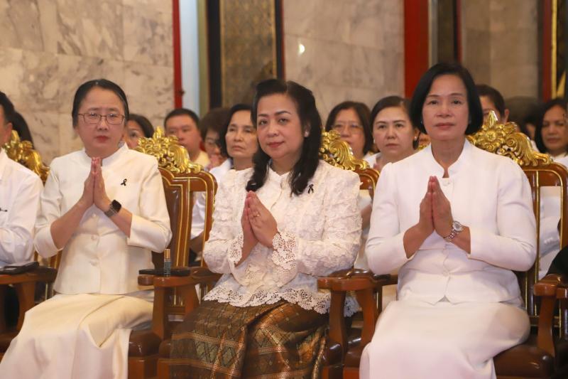ปลัด พม. เป็นประธา�