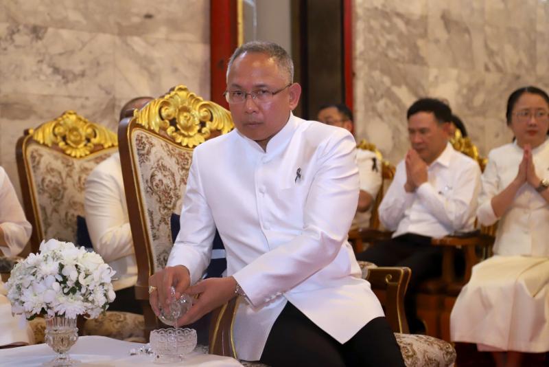 ปลัด พม. เป็นประธา�