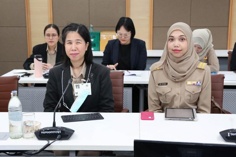 นางสาวสุนีย์ ศรีส�