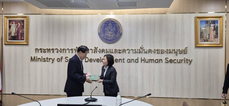 นางสาวสุนีย์ ศรีส�