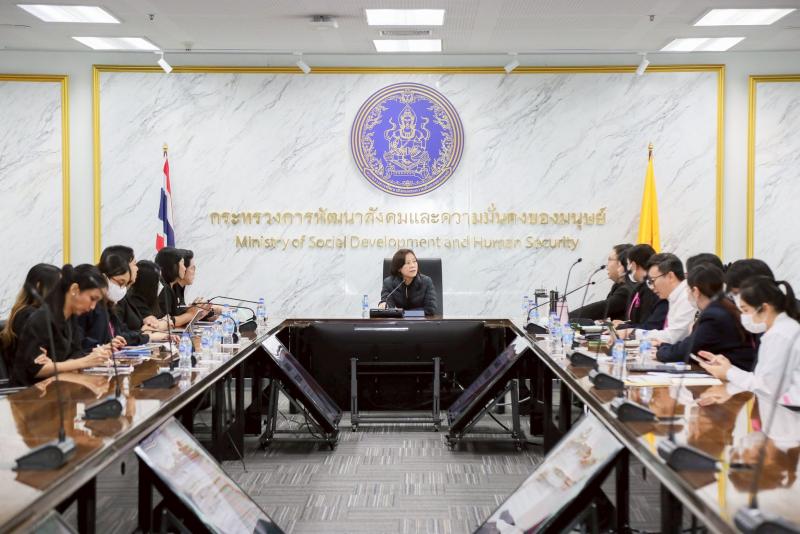 นางสาวสุนีย์ ศรีส�