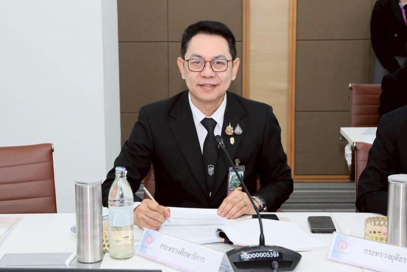 รมว.พม. เป็นประธาน�