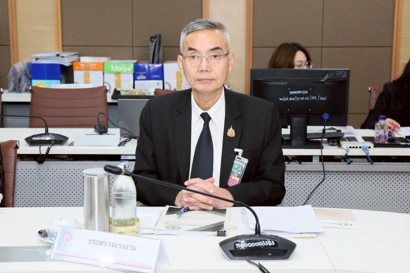 รมว.พม. เป็นประธาน�