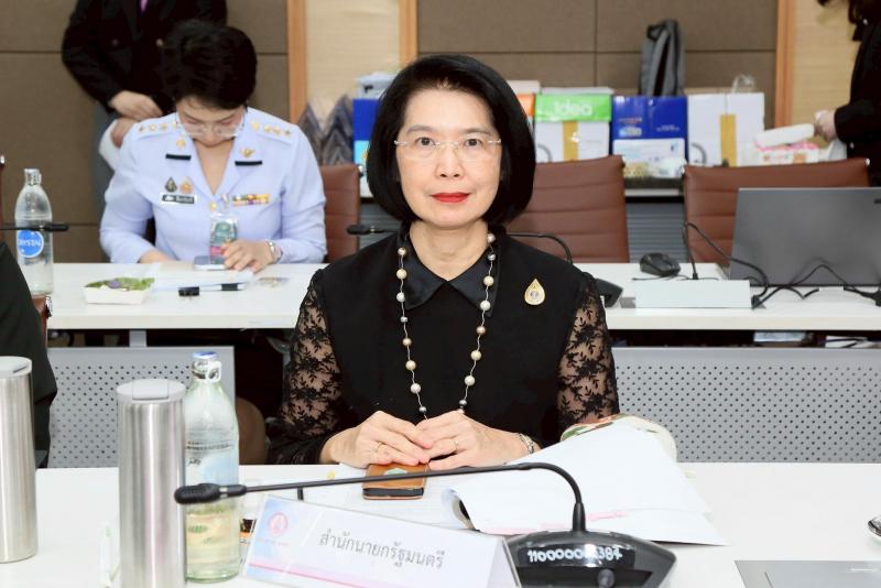 รมว.พม. เป็นประธาน�