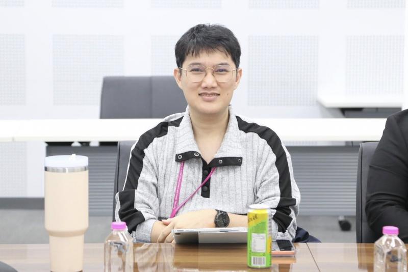นางเตือนใจ คงสมบั�