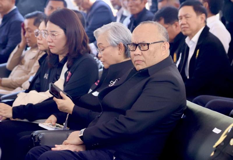รมว.พม. ร่วมกับ ร้อ�