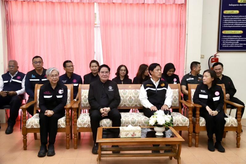 รมว.พม. นำคณะผู้บร�