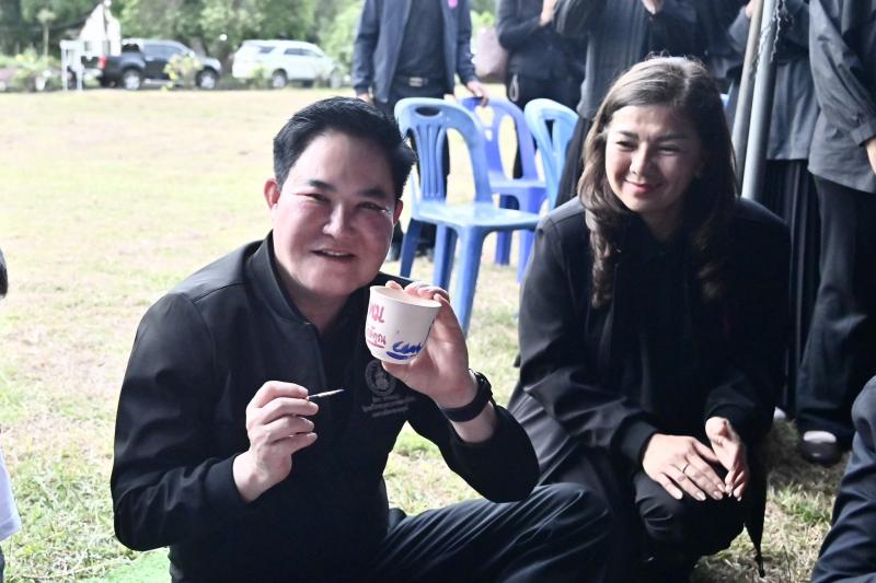 รมว.พม. นำคณะผู้บร�