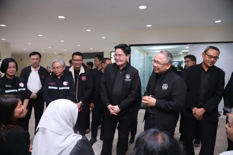 รมว.พม. ร่วมกับ ร้อ�