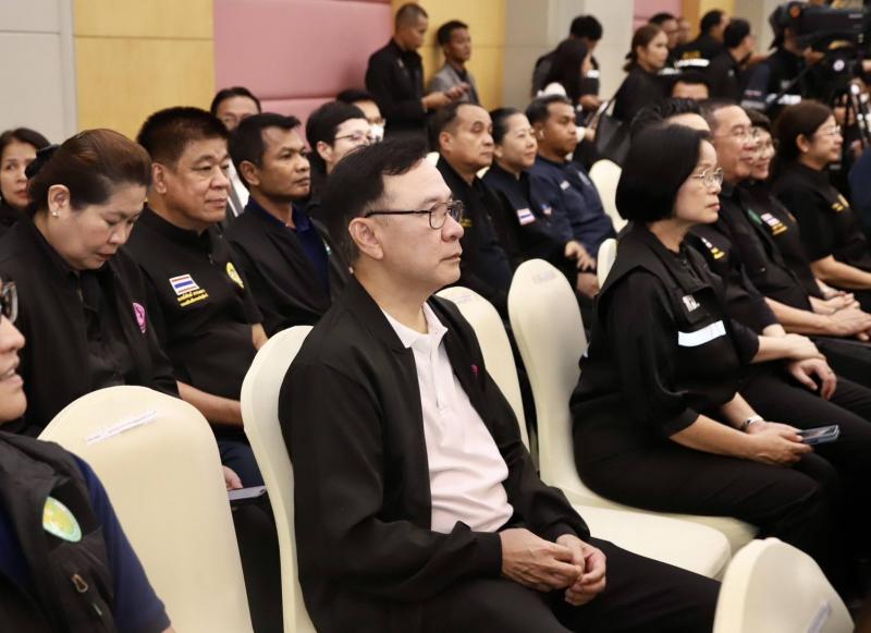 รมว.พม. ร่วมกับ ร้อ�