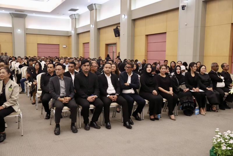 รมว.พม. ร่วมกับ ร้อ�