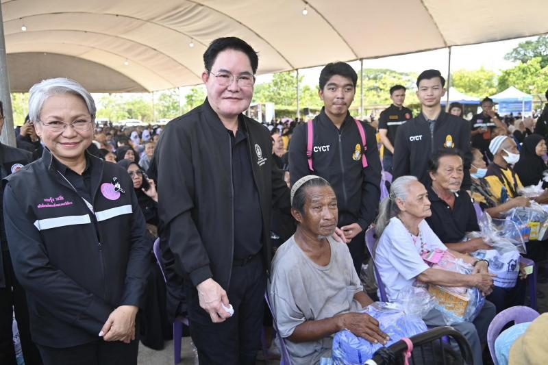 รมว.พม. ร่วมกับ ร้อ�