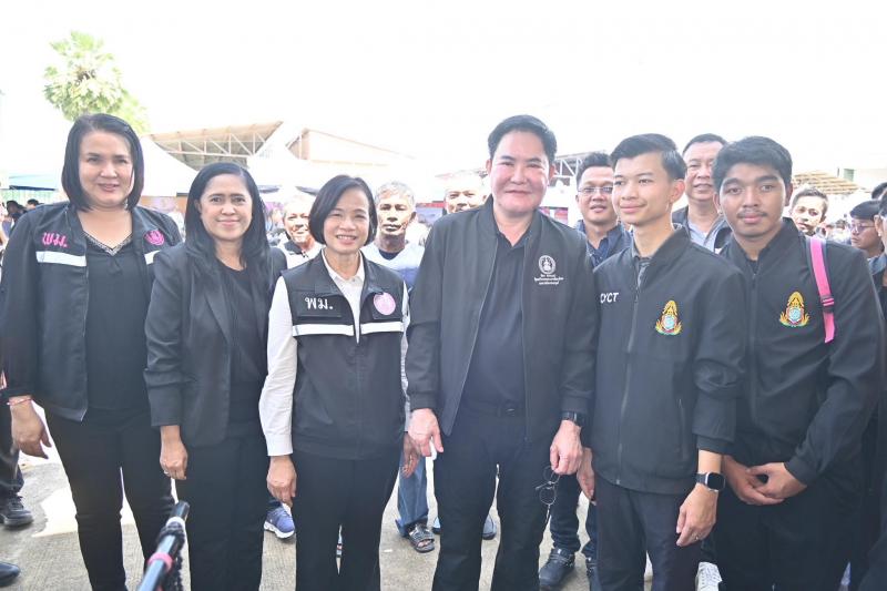รมว.พม. ร่วมกับ ร้อ�