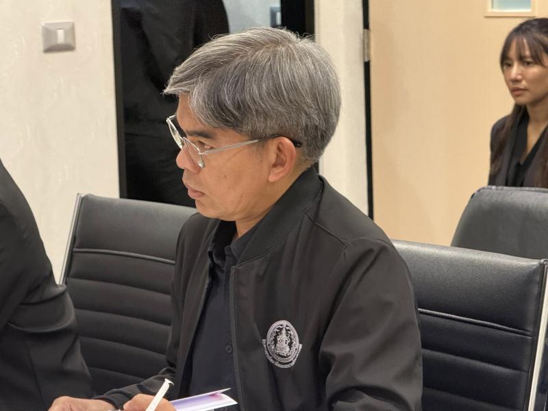 รมว.พม. ลงพื้นที่จ�