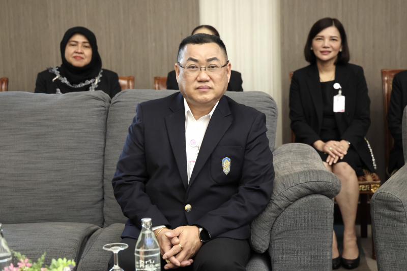 นายกันตพงศ์ รังษี�