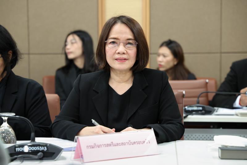 ปลัด พม. เป็นประธา�