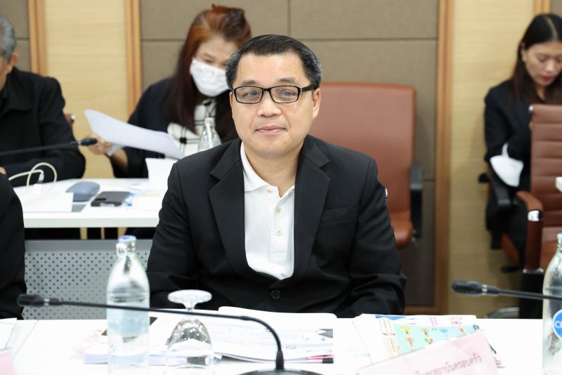 ปลัด พม. เป็นประธา�