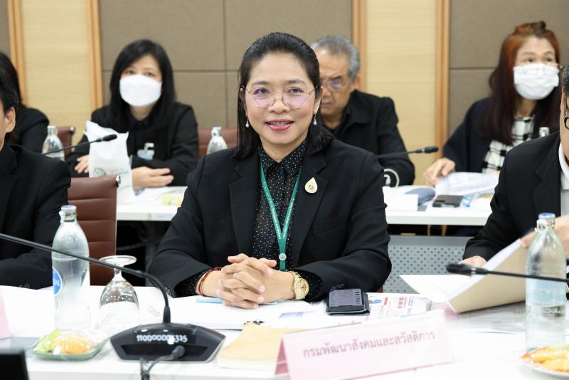 ปลัด พม. เป็นประธา�