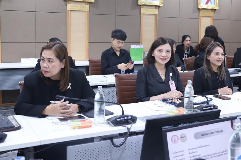นางเตือนใจ คงสมบั�
