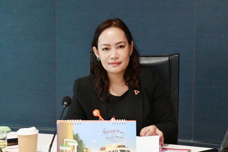 นางสาวสุนีย์ ศรีส�