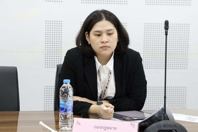 นางเตือนใจ คงสมบั�