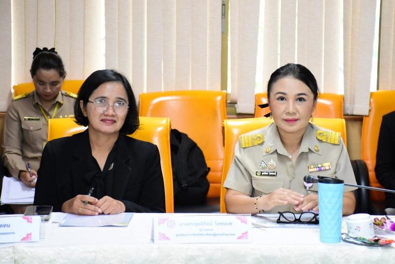 นางสาวสุนีย์ ศรีส�