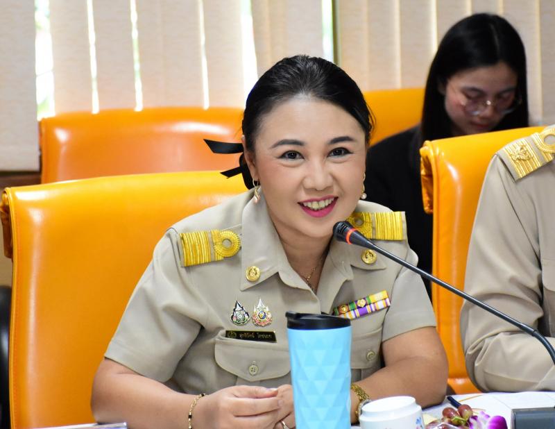 นางสาวสุนีย์ ศรีส�