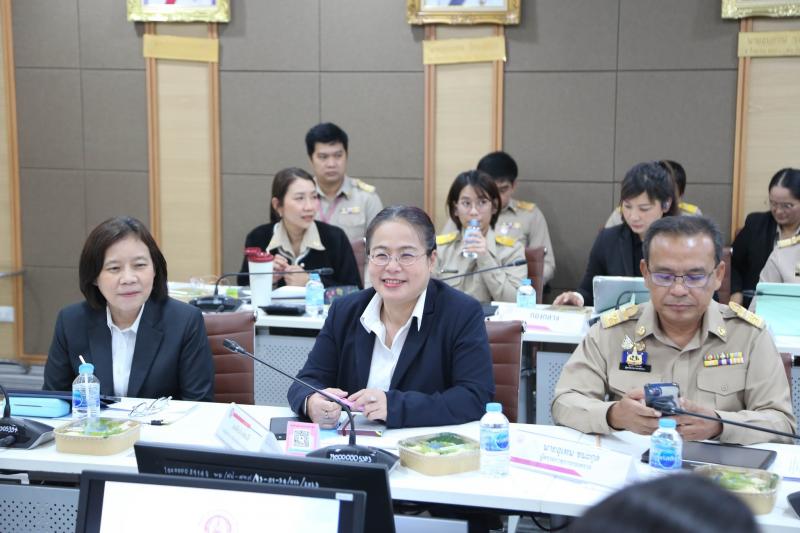 ปลัด พม. เป็นประธา�