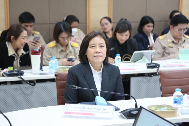 ปลัด พม. เป็นประธา�