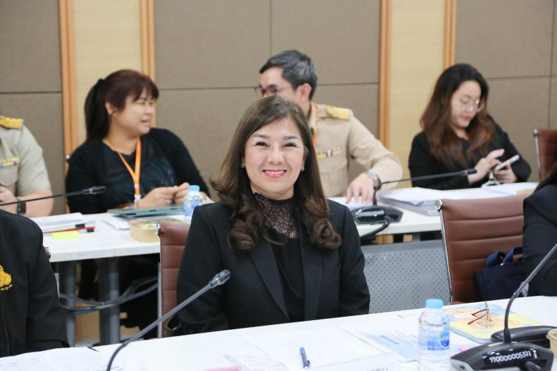 ปลัด พม. เป็นประธา�