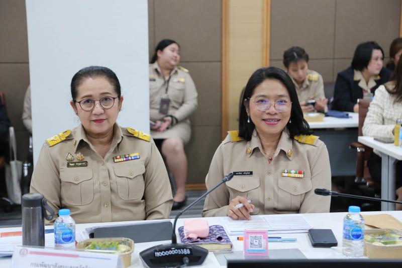 ปลัด พม. เป็นประธา�