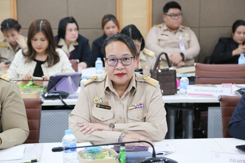 ปลัด พม. เป็นประธา�