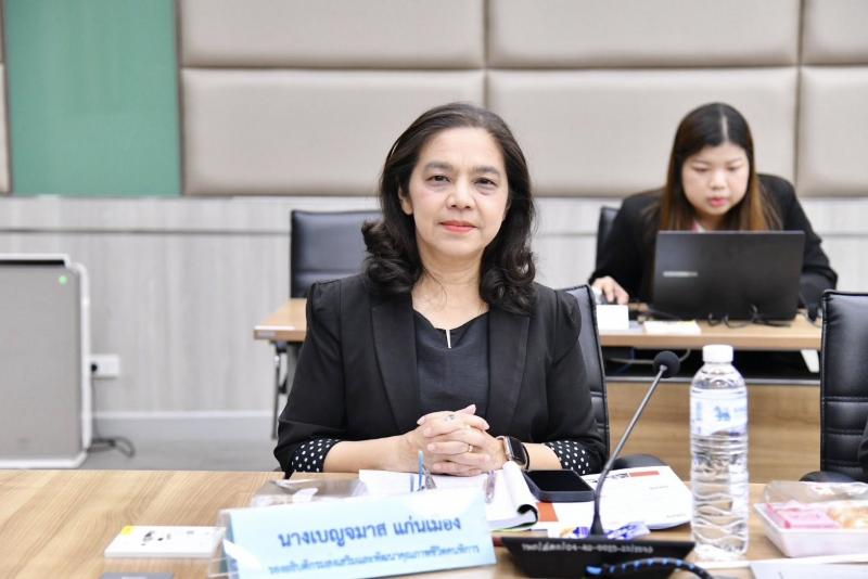 นางสาวสุนีย์ ศรีส�