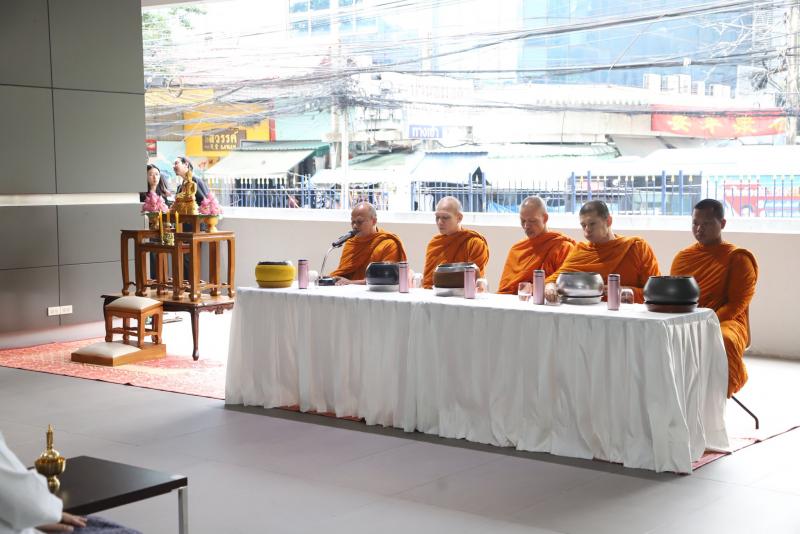 นางเตือนใจ คงสมบั�