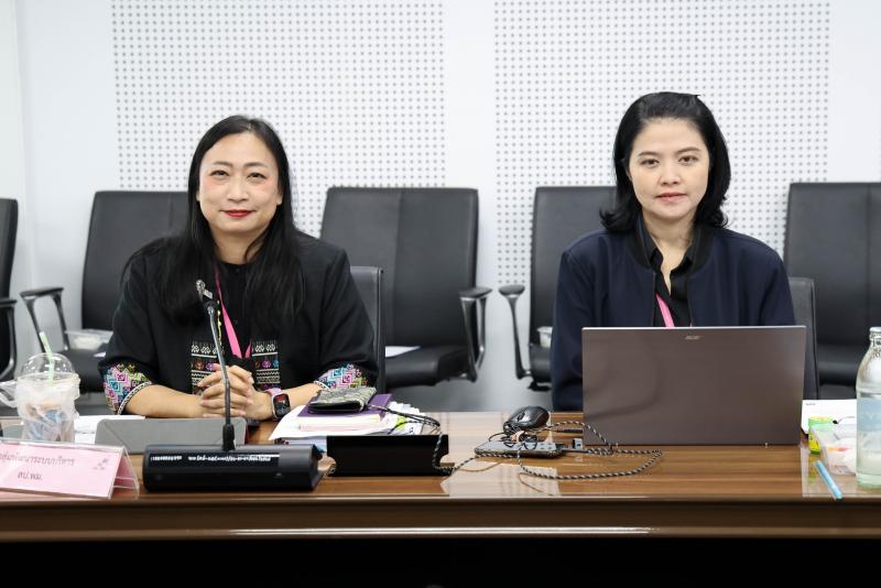 นางเตือนใจ คงสมบั�