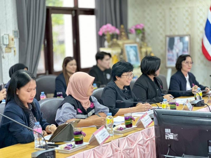 ปลัด พม. ลงพื้นที่�